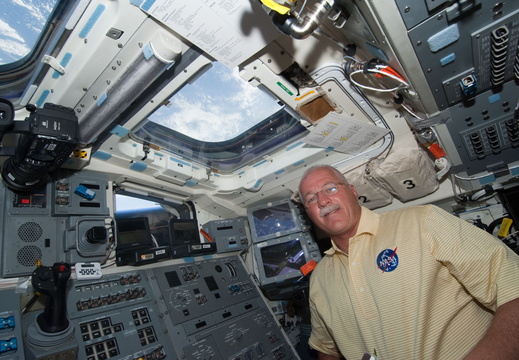 STS119-E-06145