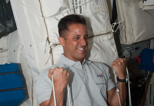 STS119-E-06374