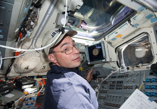 STS119-E-06411