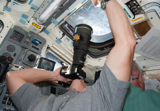 STS119-E-06415