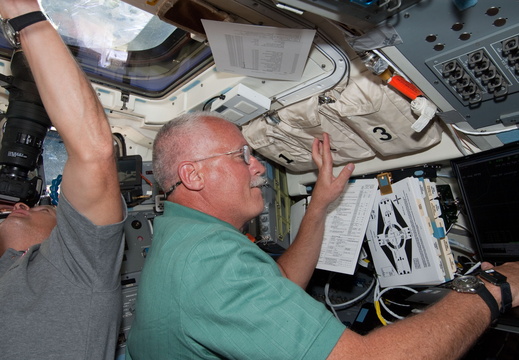 STS119-E-06419