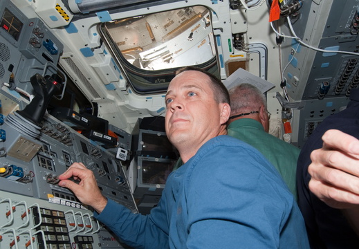 STS119-E-06422