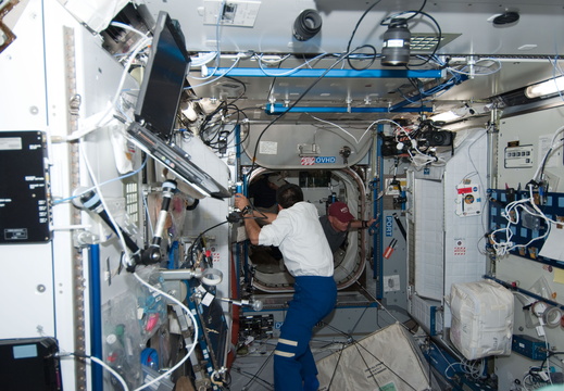 STS119-E-06430