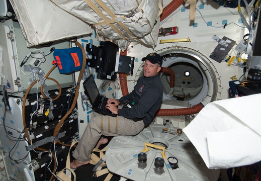 STS119-E-06700