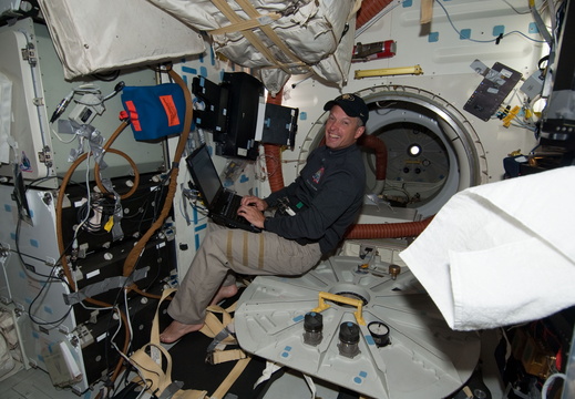 STS119-E-06702