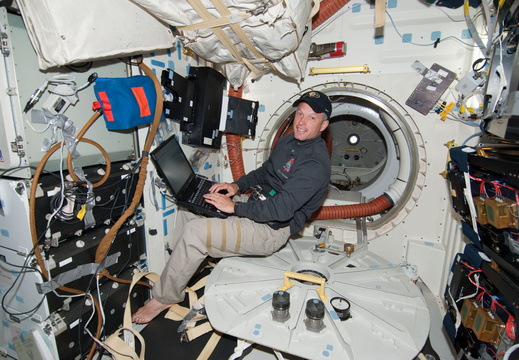 STS119-E-06703