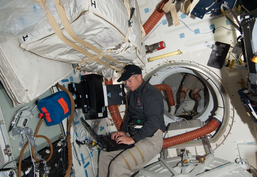 STS119-E-06716