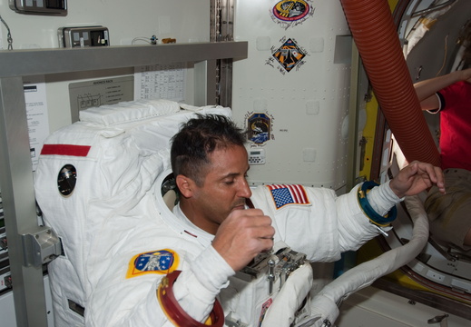 STS119-E-06971