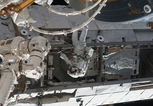 STS119-E-07233