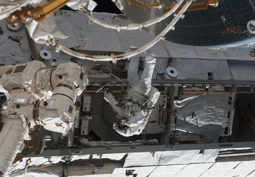 STS119-E-07235