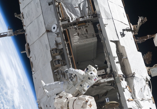 STS119-E-07242