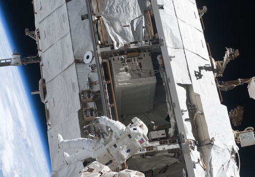STS119-E-07245