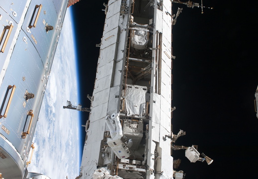 STS119-E-07252