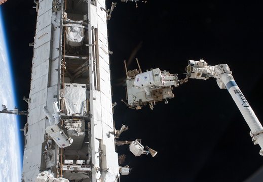 STS119-E-07260