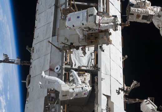 STS119-E-07273