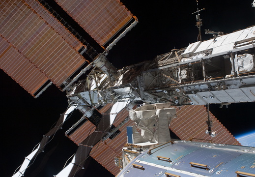 STS119-E-07286