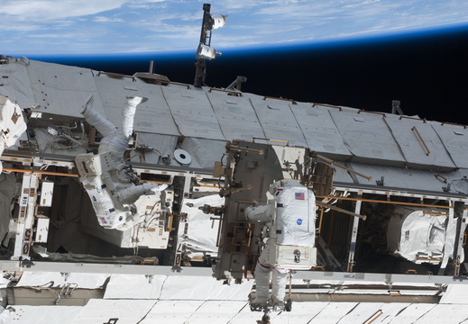 STS119-E-07302