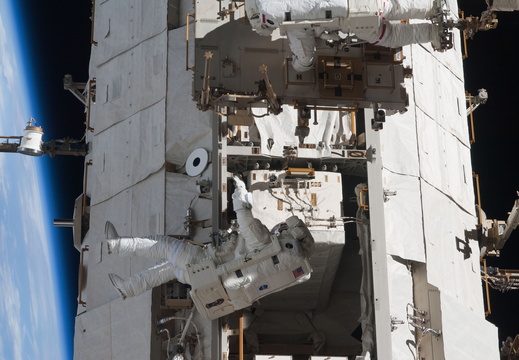 STS119-E-07305