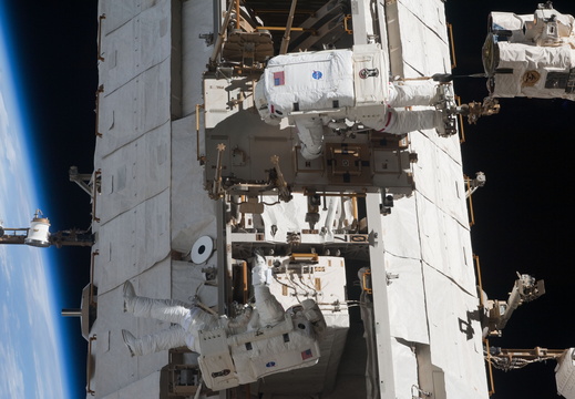 STS119-E-07308