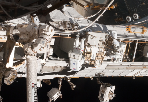 STS119-E-07329