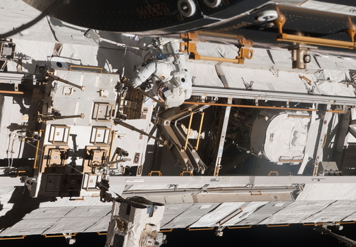 STS119-E-07336