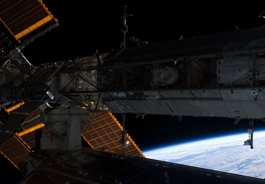 STS119-E-07345