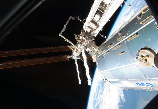 STS119-E-07483