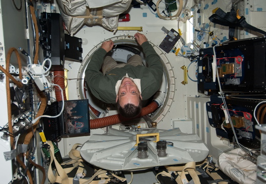 STS119-E-07495