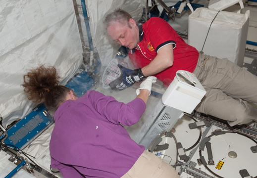 STS119-E-08145