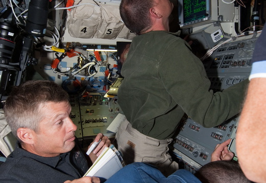 STS119-E-08183