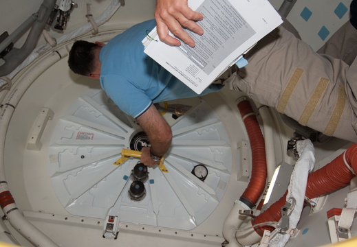 STS119-E-08433