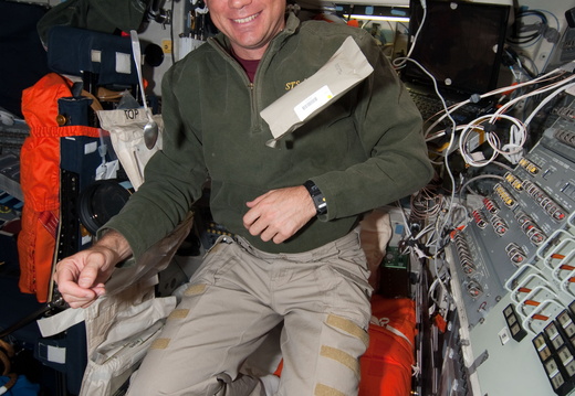 STS119-E-08451