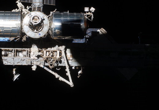 STS119-E-09228