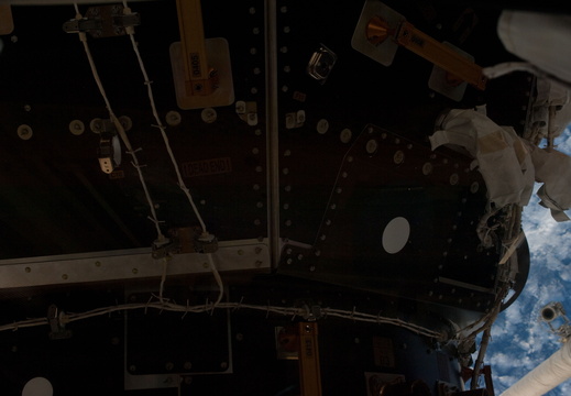 STS119-E-09617