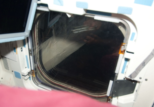 STS119-E-10196