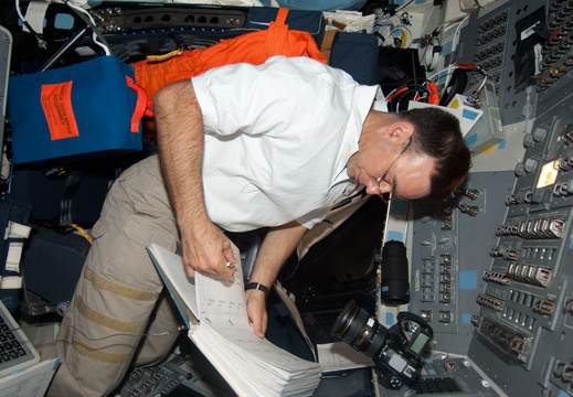 STS119-E-10205