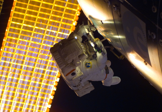 STS122-E-08797