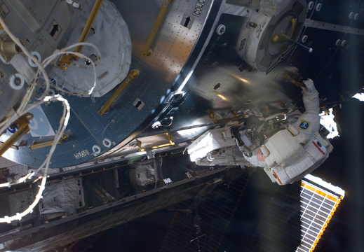 STS122-E-08941
