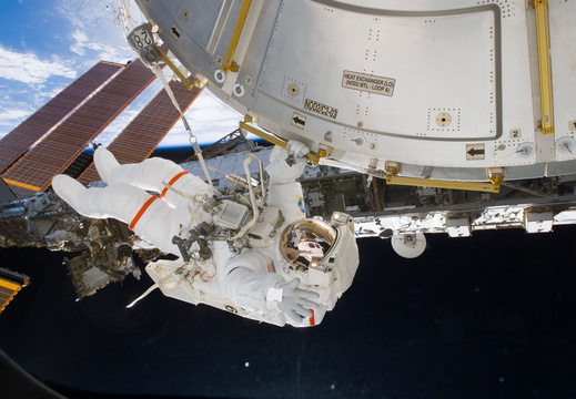 STS122-E-08959