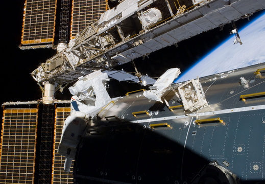 STS122-E-08995
