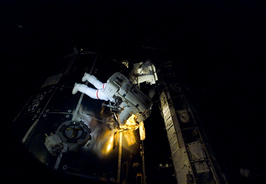 STS122-E-09075