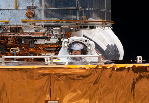 STS125-E-09868