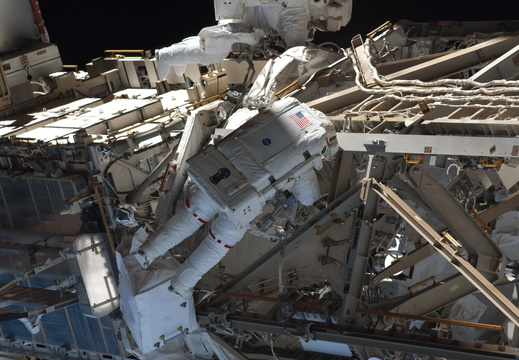 STS126-E-08357