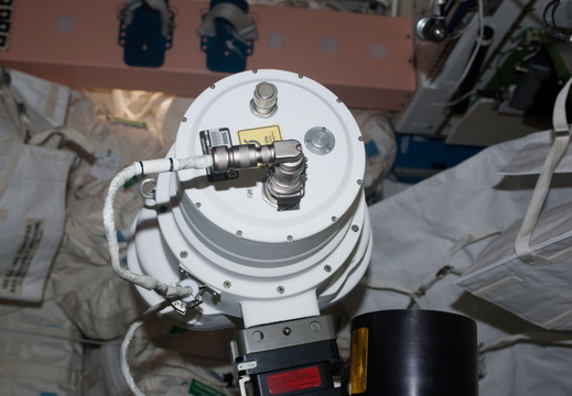 STS126-E-08805