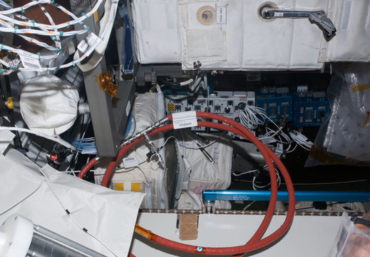 STS126-E-09161
