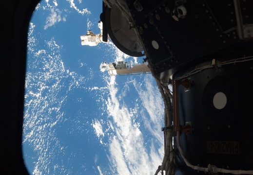 STS126-E-13899