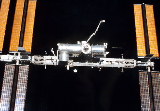 STS126-E-14859