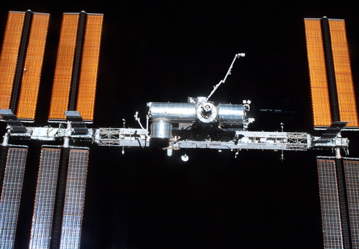 STS126-E-14863