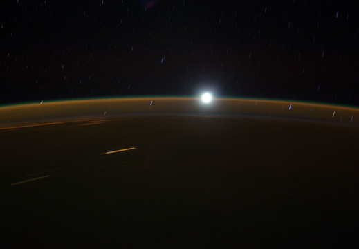 STS126-E-22723