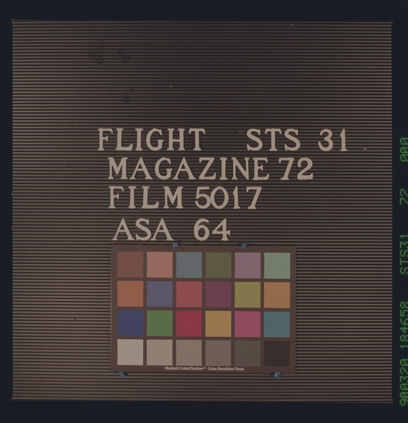 STS031-72-000.jpg